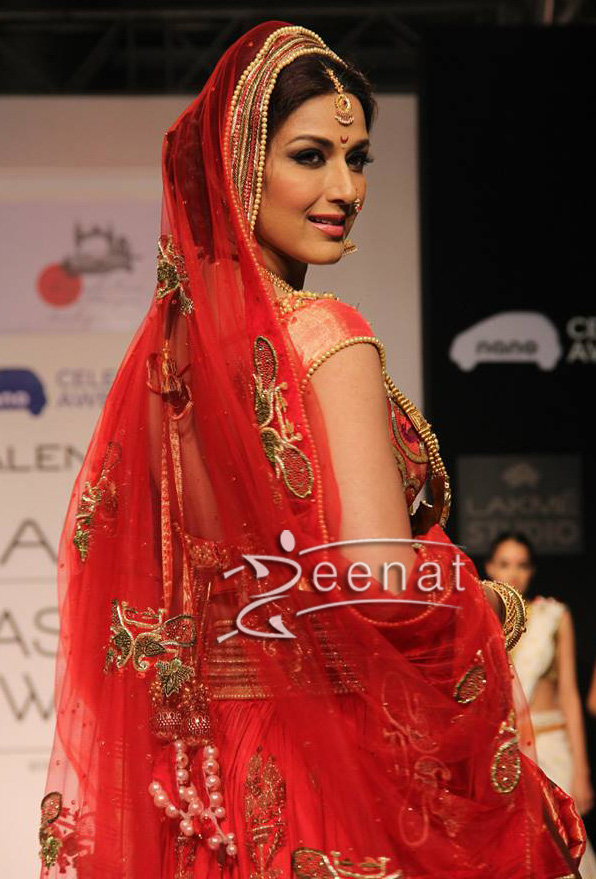 Sonali Bendre Bridal Lehenga Choli in Lakme Fashion Week 2103