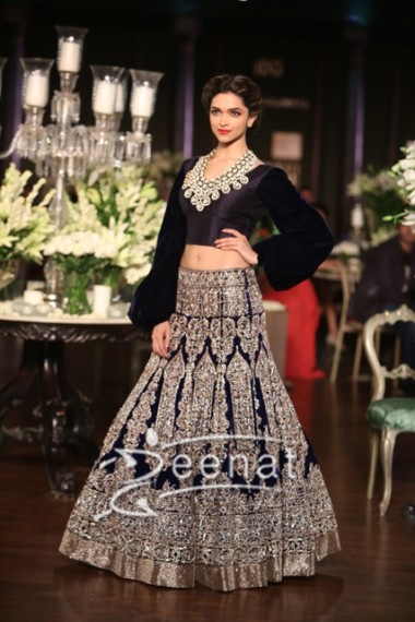Deepika in Manish Malhotra’s Collection at  Delhi Couture Week 2013