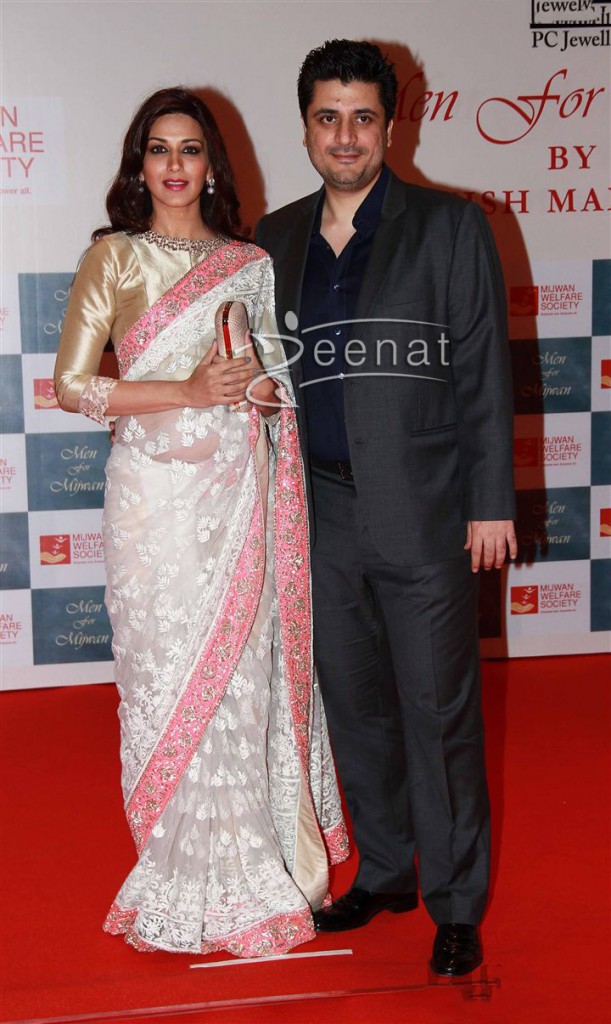 sonali bendre with husband g (3)